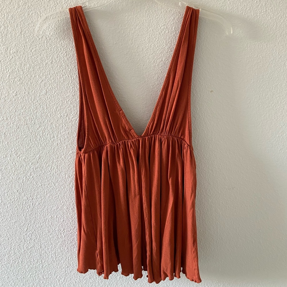 URBAN OUTFITTERS - Burnt orange top - Size S